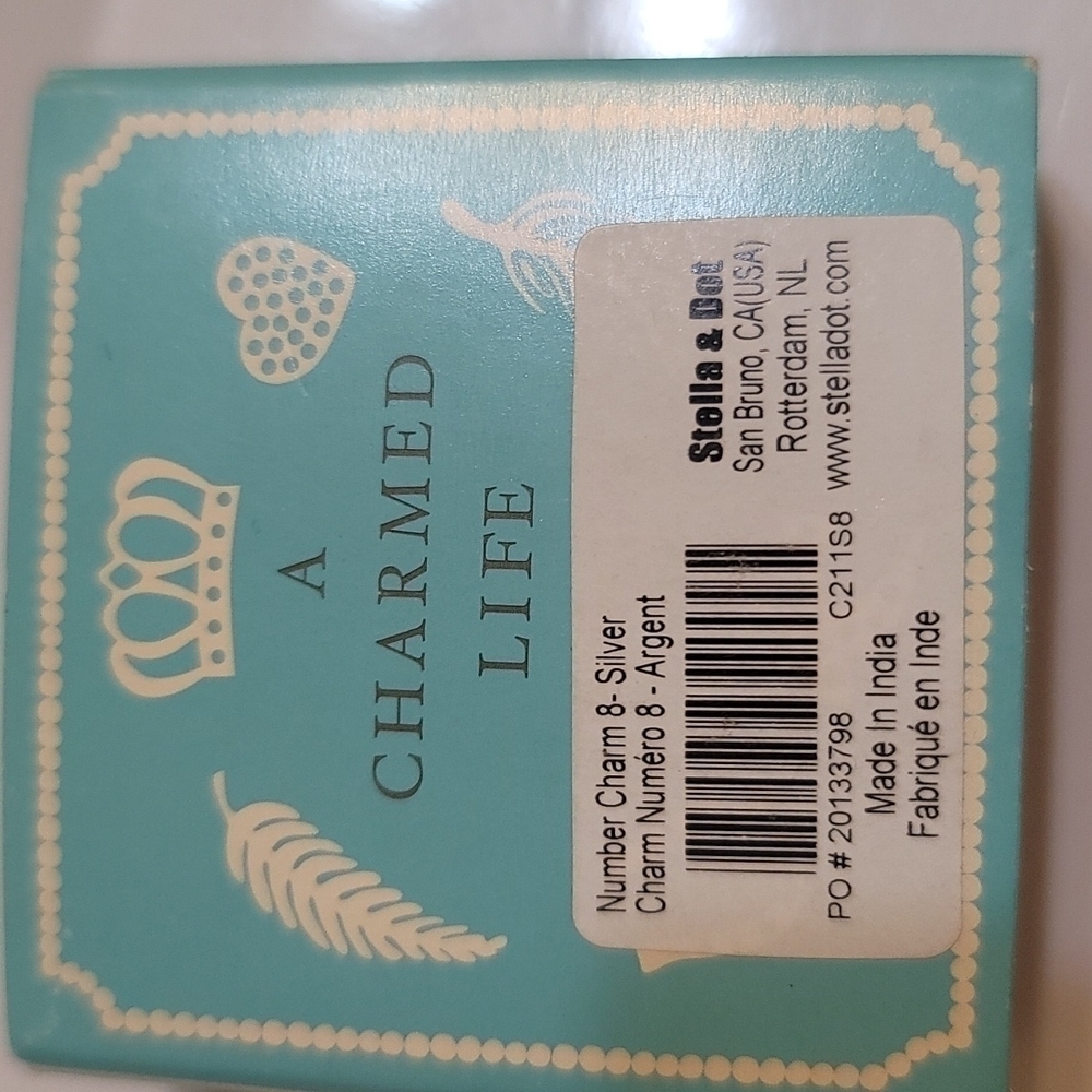 STELLA & Dot Number 8 Charm - Picture 3 of 3